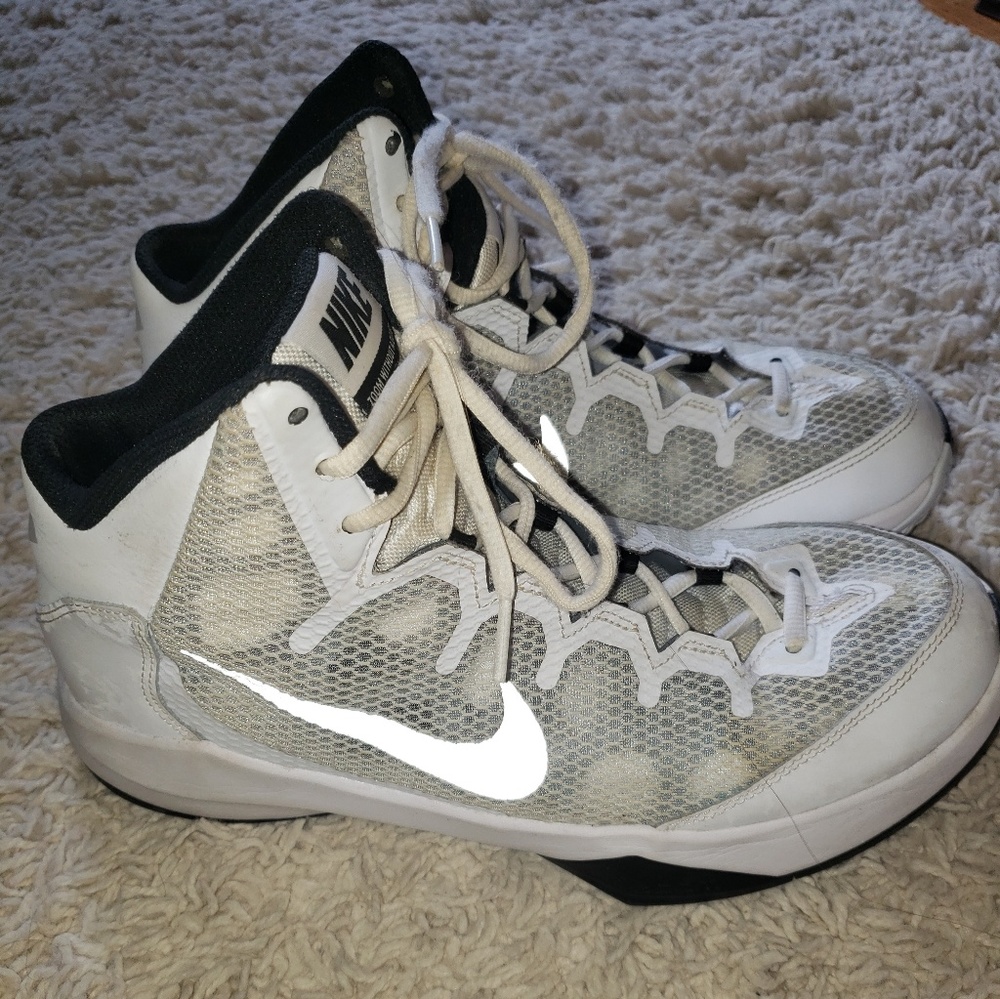 Mens Nike basketball sneakers